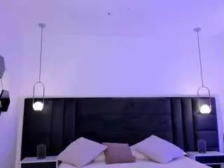 Live Sex with mialaurence - Camsoda
