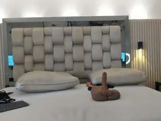 Private Sex Chat with noah-pariss - Camsoda