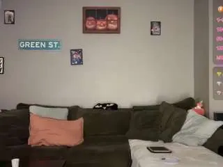 Best live sex cam show with greenxxxqueen - Camsoda