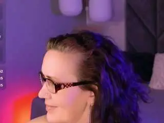 Live Sex Cam with irenemarlow - Camsoda