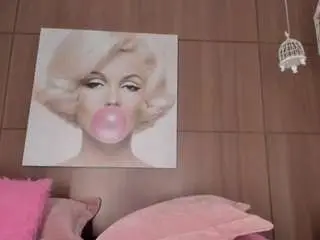 Live Porn with saraycollins - Camsoda