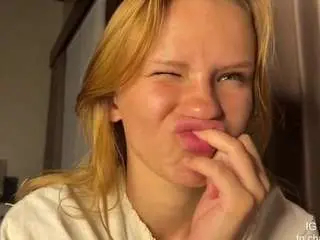 Nude Webcam with lxsundollyxl - Camsoda