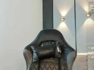 Watch Live Sex Cams with ashly-moonn - Camsoda