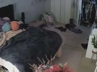 Live Sex Cam with voyeurcam-house-charleys-room - Camsoda