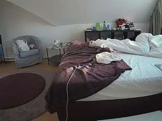 Nude Webcam with voyeurcam-julmodels-whitebed-6 - Camsoda