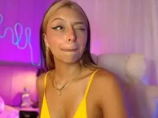 Adult Webcam with sofly-s - Camsoda