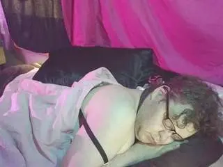 Free Porn Cam with flufferbutt - Camsoda