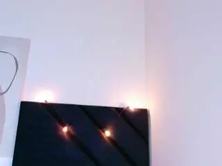 Watch Live Sex Cams with littleebluee - Camsoda