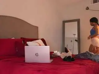 Live Sex with yiaunaniree - Camsoda