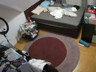 Live Sex Cam with voyeurcam-julmodels-whitebed-1 - Camsoda