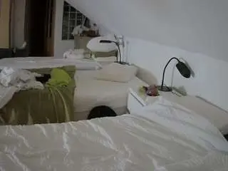 Adult Video Chat with voyeurcam-julmodels-bed-3 - Camsoda