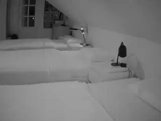 Live Sex Cam with voyeurcam-julmodels-bed-3 - Camsoda
