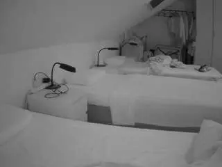 Adult Video Chat with voyeurcam-julmodels-bed-4 - Camsoda