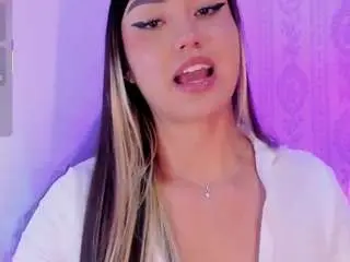 Adult Video Chat with liaa-18 - Camsoda