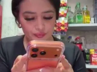 Watch Live Sex Cams with sara-funn - Camsoda