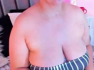 Live Porn with saramontoya - Camsoda