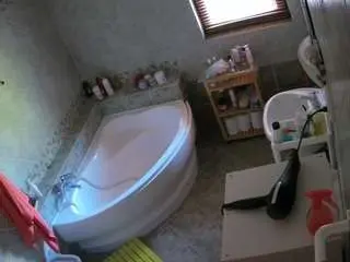 Free Porn Cam with voyeurcam-julmodels-bath-1st-2 - Camsoda