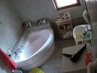 Live Sex with voyeurcam-julmodels-bath-1st-2 - Camsoda