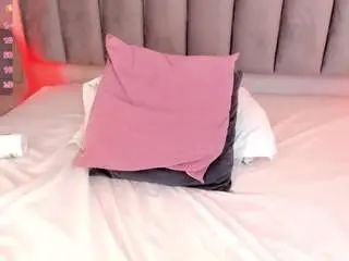 Best live sex cam show with tinacurly - Camsoda