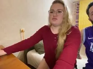 Nude Webcam with devil15anna - Camsoda
