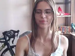 Best live sex cam show with megidesire - Camsoda