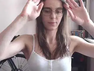 Free Live Porn with megidesire - Camsoda