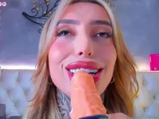 Nude Webcam with valentinaforerox - Camsoda