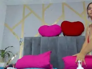 Nude Webcam with carolinee-torres - Camsoda