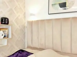 Nude Webcam with annie-queen - Camsoda