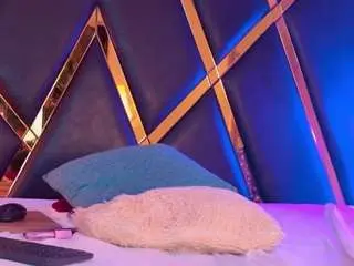 Best live sex cam show with mia-rouge1 - Camsoda