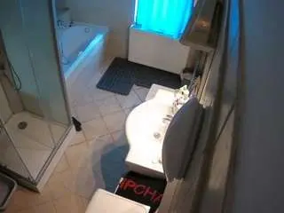 Free Live Porn with voyeurcam-julmodels-bath-2nd-2 - Camsoda