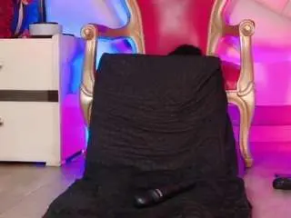 Private Sex Chat with lilybigass - Camsoda