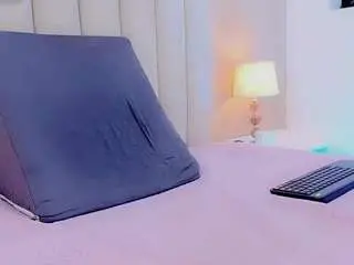 Live Porn with mia-thompson-1 - Camsoda