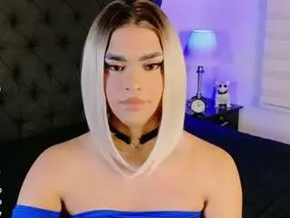 Best live sex cam show with sweettcamila699 - Camsoda