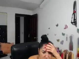 Live Sex with sexy-bigboobs10 - Camsoda