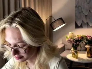 Live Sex Cam with dorthycalabretta - Camsoda