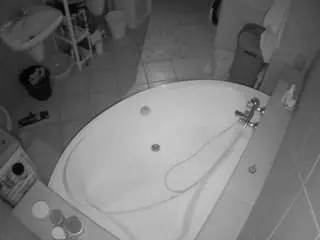 Private Sex Chat with voyeurcam-julmodels-bath-1st-1 - Camsoda