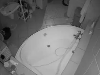 Best Webcam with voyeurcam-julmodels-bath-1st-1 - Camsoda