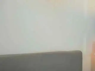 Best live sex cam show with oliviatemptation - Camsoda