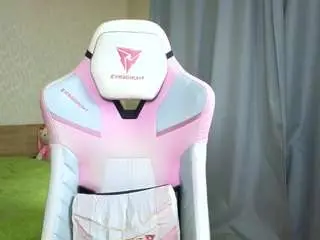 Best Webcam with adelina-cowell - Camsoda