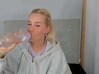 Adult Video Chat with kristymiss - Camsoda