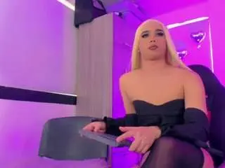 Adult Webcams with hellen-moons - Camsoda