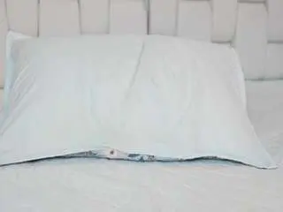 Best live sex cam show with beautifulskinny18 - Camsoda