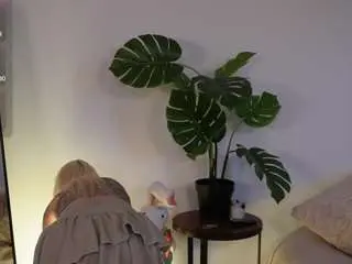 Sex Cam with kitsuwaifu - Camsoda