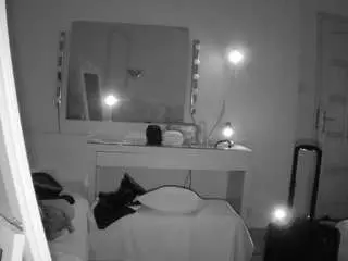 Live Sex Cam with voyeurcam-julmodels-reallife-1 - Camsoda