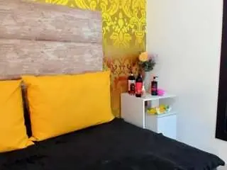 Watch Live Sex Cams with samanthaortiz69 - Camsoda