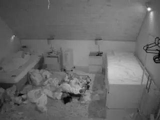 Live Sex Cam with voyeurcam-julmodels-whitebed-3 - Camsoda