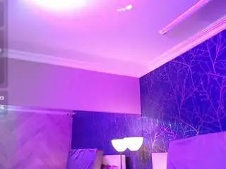 Live Porn with miakarsson - Camsoda