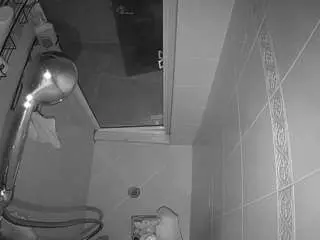 Nude Webcam with voyeurcam-baileybase-shower - Camsoda
