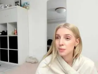 Live Sex with kenziedawton - Camsoda